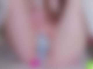 EllaSwert's Live Sex Cam Show