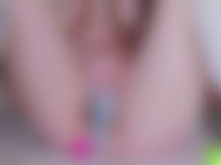 EllaSwert's Live Sex Cam Show