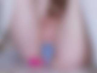 EllaSwert's Live Sex Cam Show