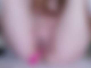 EllaSwert's Live Sex Cam Show