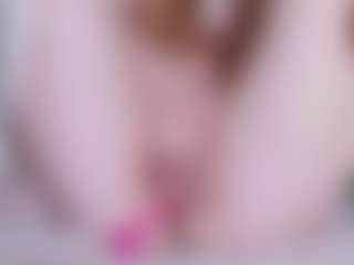 EllaSwert's Live Sex Cam Show