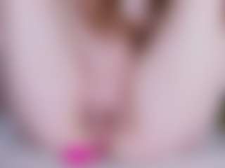 EllaSwert's Live Sex Cam Show