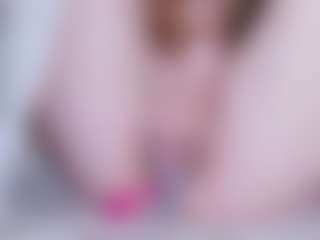 EllaSwert's Live Sex Cam Show