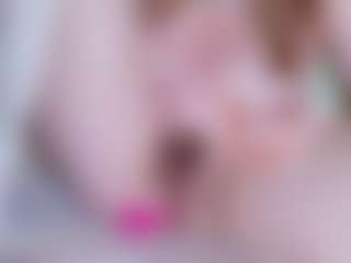 EllaSwert's Live Sex Cam Show