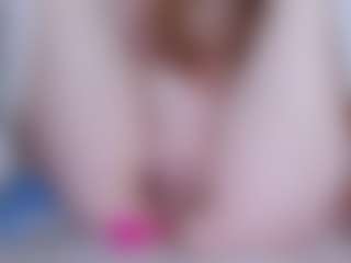 EllaSwert's Live Sex Cam Show
