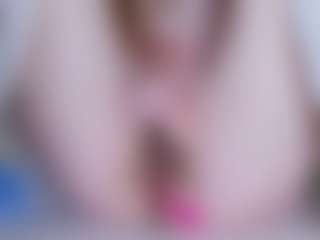 Live cam show with EllaSwert - Red Hair Teen (18+) on Gym Cam Girls