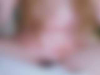 EllaSwert's Live Sex Cam Show