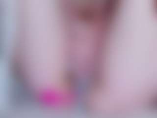 EllaSwert's Live Sex Cam Show