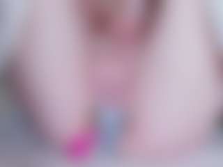 EllaSwert's Live Sex Cam Show