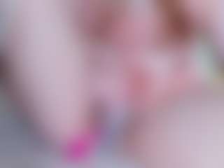 EllaSwert's Live Sex Cam Show