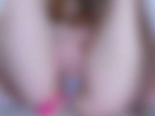 EllaSwert's Live Sex Cam Show
