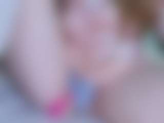 EllaSwert's Live Sex Cam Show