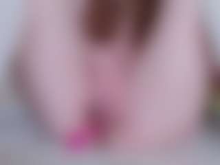 EllaSwert's Live Sex Cam Show