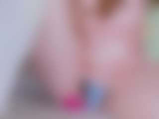 Live cam show with EllaSwert - Squirt Mature on CamClone