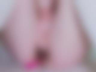 Live cam show with EllaSwert - Average on SpankPalCams