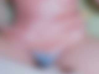 EllaSwert's Live Sex Cam Show