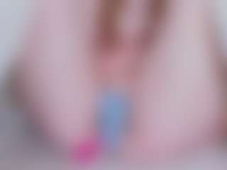 EllaSwert's Live Sex Cam Show