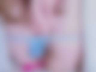 Live cam show with EllaSwert - Average on Camsoda