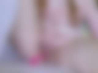 Live cam show with EllaSwert - Squirt Mature on Latina Girls