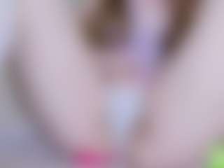 EllaSwert's Live Sex Cam Show