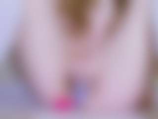 Live cam show with EllaSwert - Smoking on SpunkLive