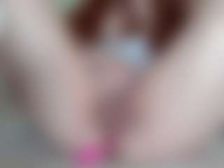 Live cam show with EllaSwert - Red Hair Squirt on SmokeAndPoke