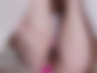 EllaSwert's Live Sex Cam Show