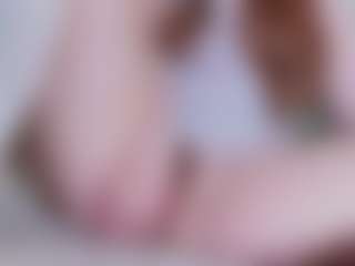 EllaSwert's Live Sex Cam Show