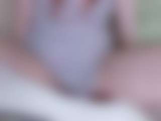 Live cam show with EllaSwert - Mature Toys on StripNow