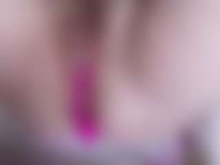 EllaSwert's Live Sex Cam Show
