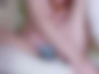 EllaSwert's Live Sex Cam Show