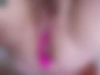 Live cam show with EllaSwert - Red Hair HD on live.xheat.ai