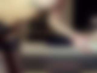 Live cam show with SeniseMorel - Bedroom on milfzrlive.com