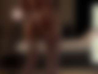 Live cam show with SeniseMorel - Flashing on sexytreat.net