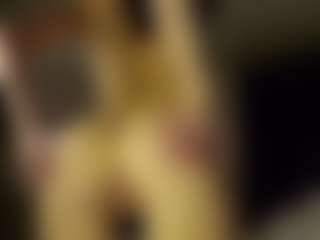Live cam show with SeniseMorel - Brown Eyes on Camversity