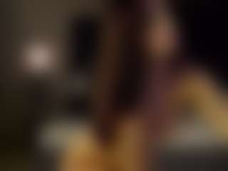 Live cam show with SeniseMorel - Lovense on sexytreat.net