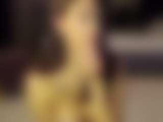 Live cam show with SeniseMorel - Lovense Small Tits on Chatstar