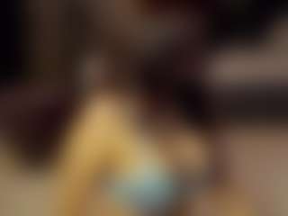 Live cam show with SeniseMorel - Flashing on Free Soda
