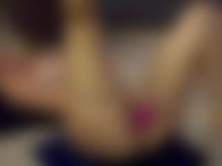 SeniseMorel's Live Sex Cam Show