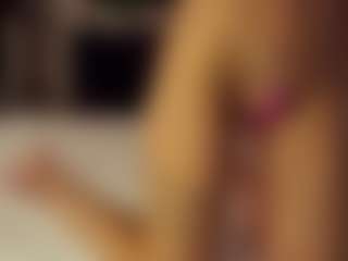 SeniseMorel's Live Sex Cam Show