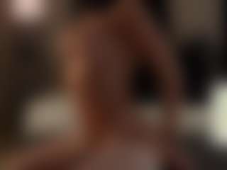 Live cam show with SeniseMorel - Fingers on Camsoda