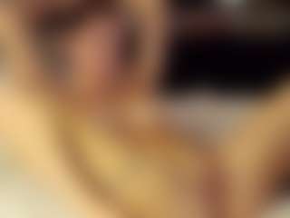 SeniseMorel's Live Sex Cam Show