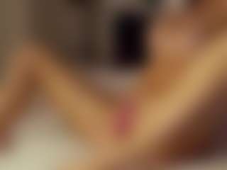 SeniseMorel's Live Sex Cam Show