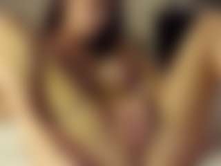 Live cam show with SeniseMorel - Bikini on SpankPalCams