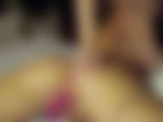 Live cam show with SeniseMorel - Orgasm on Mixed Magazine Live