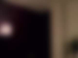 Live cam show with SeniseMorel - Petite on Camming Site