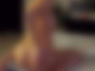 SeniseMorel's Live Sex Cam Show
