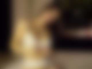 Live cam show with SeniseMorel - Handjob on Livezox