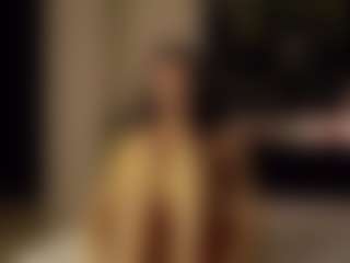 Live cam show with SeniseMorel - Fingers on Livezox