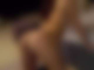 Live cam show with SeniseMorel - Bedroom Toys on LiveSexCams6